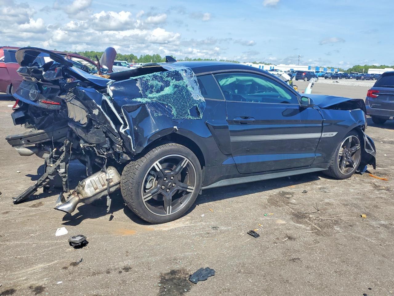 2021 Ford Mustang Gt - zdjęcie 3