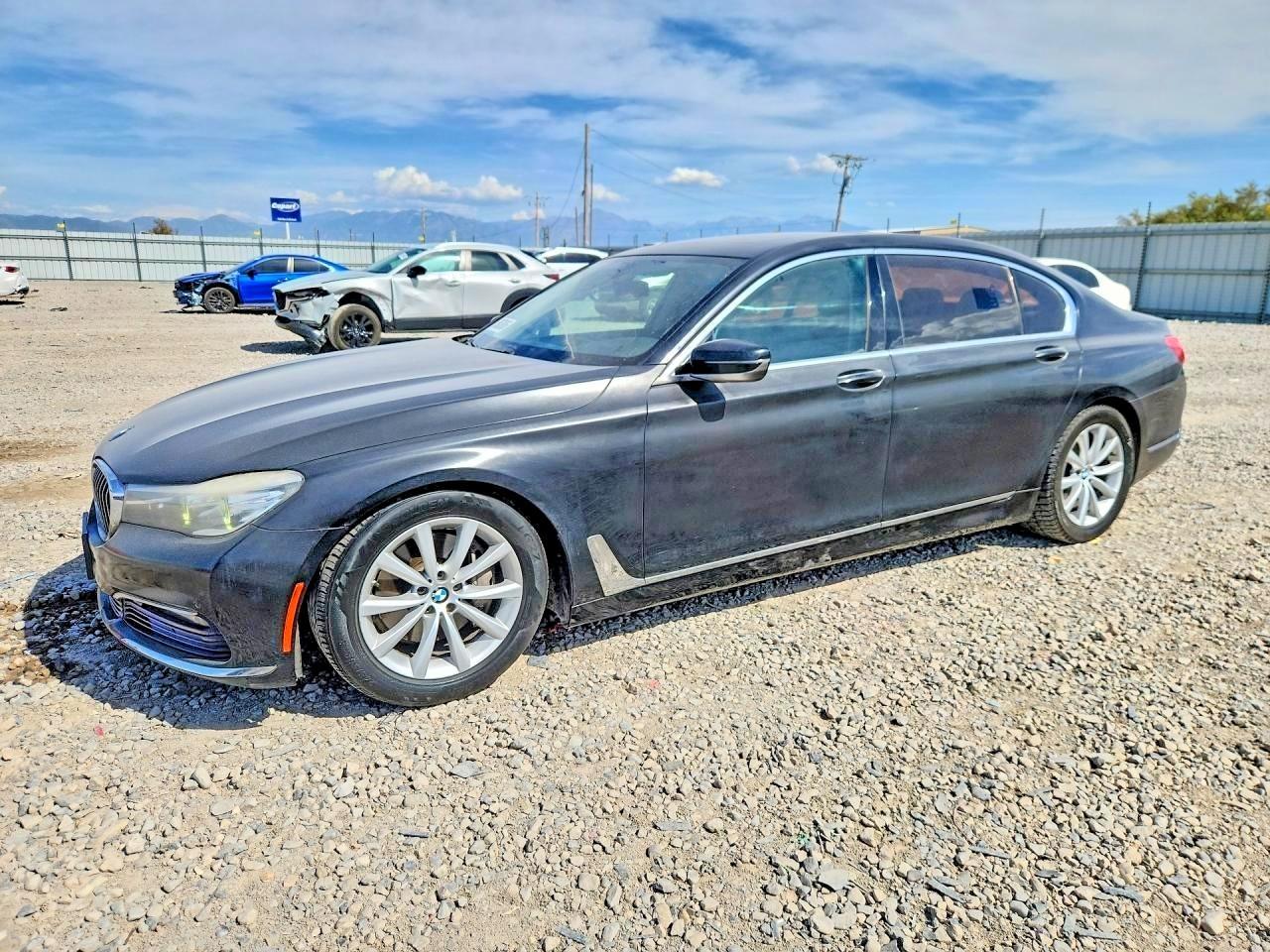 2016 BMW 740 I - zdjęcie główne