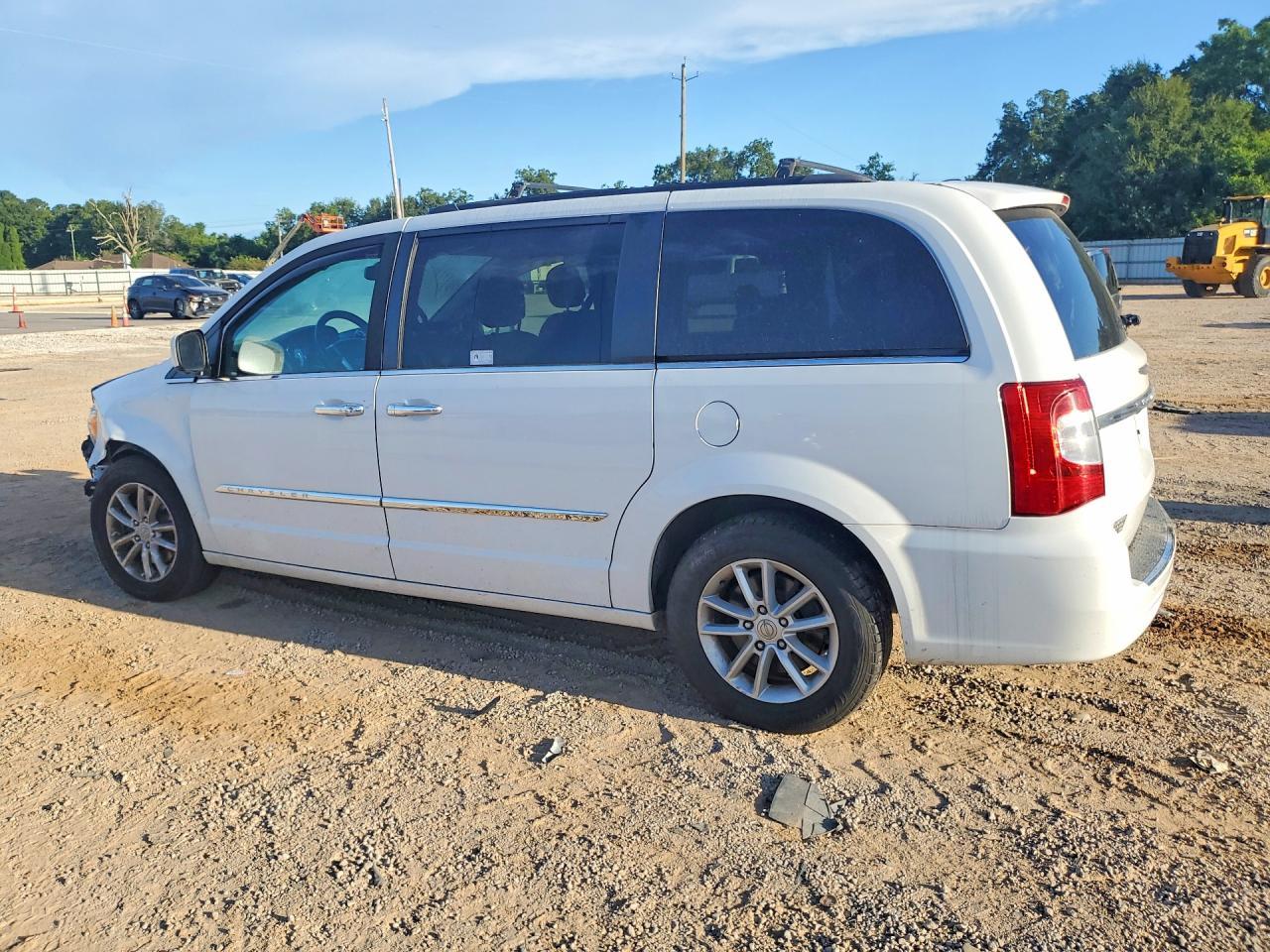 2016 Chrysler Town & Country Touring - zdjęcie 2