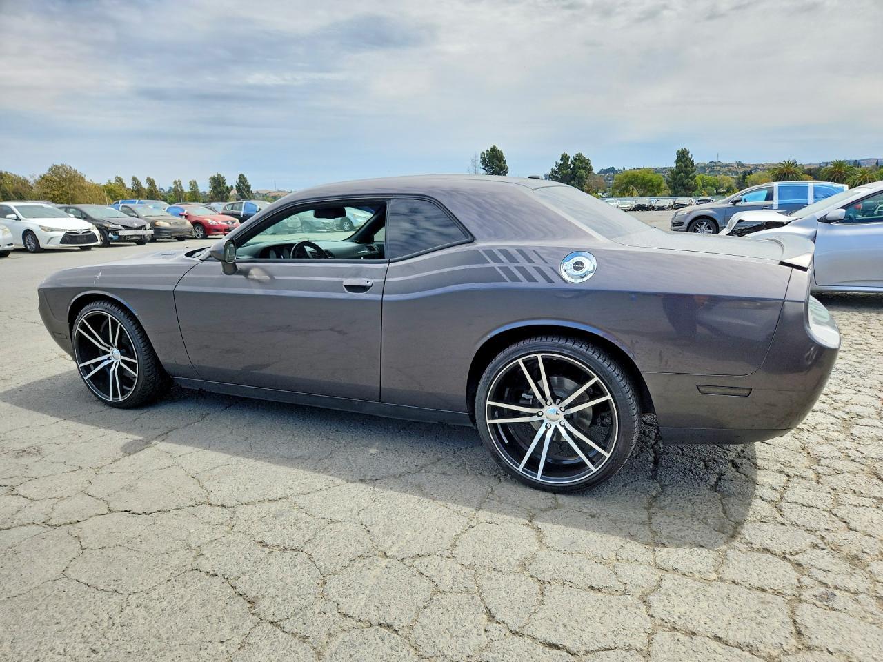 2013 Dodge Challenger R/T - zdjęcie 2