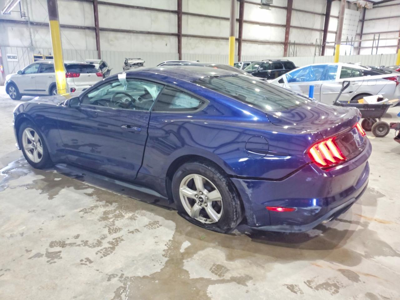 2018 Ford Mustang - zdjęcie 2