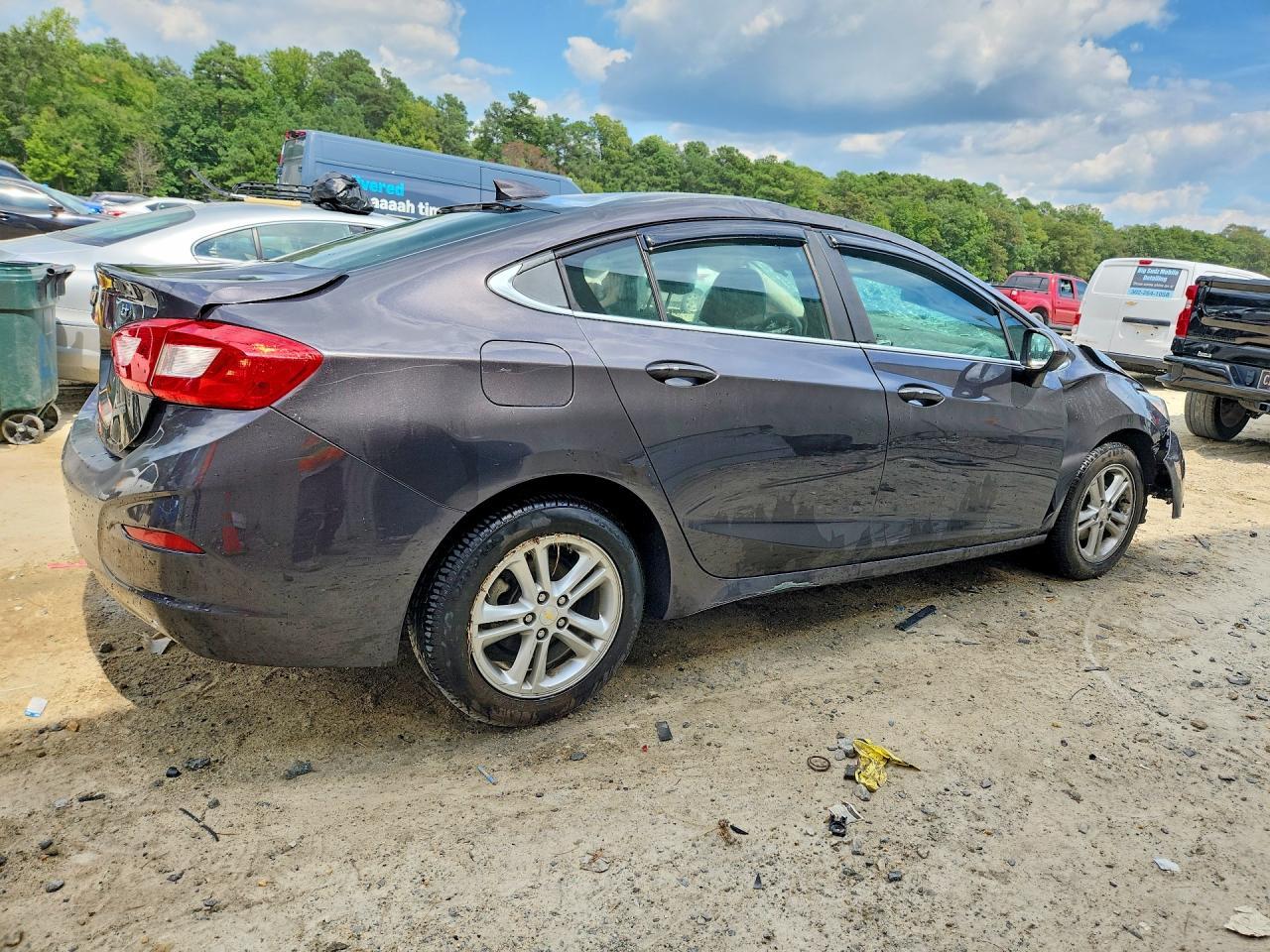 2017 Chevrolet Cruze Lt - zdjęcie 3
