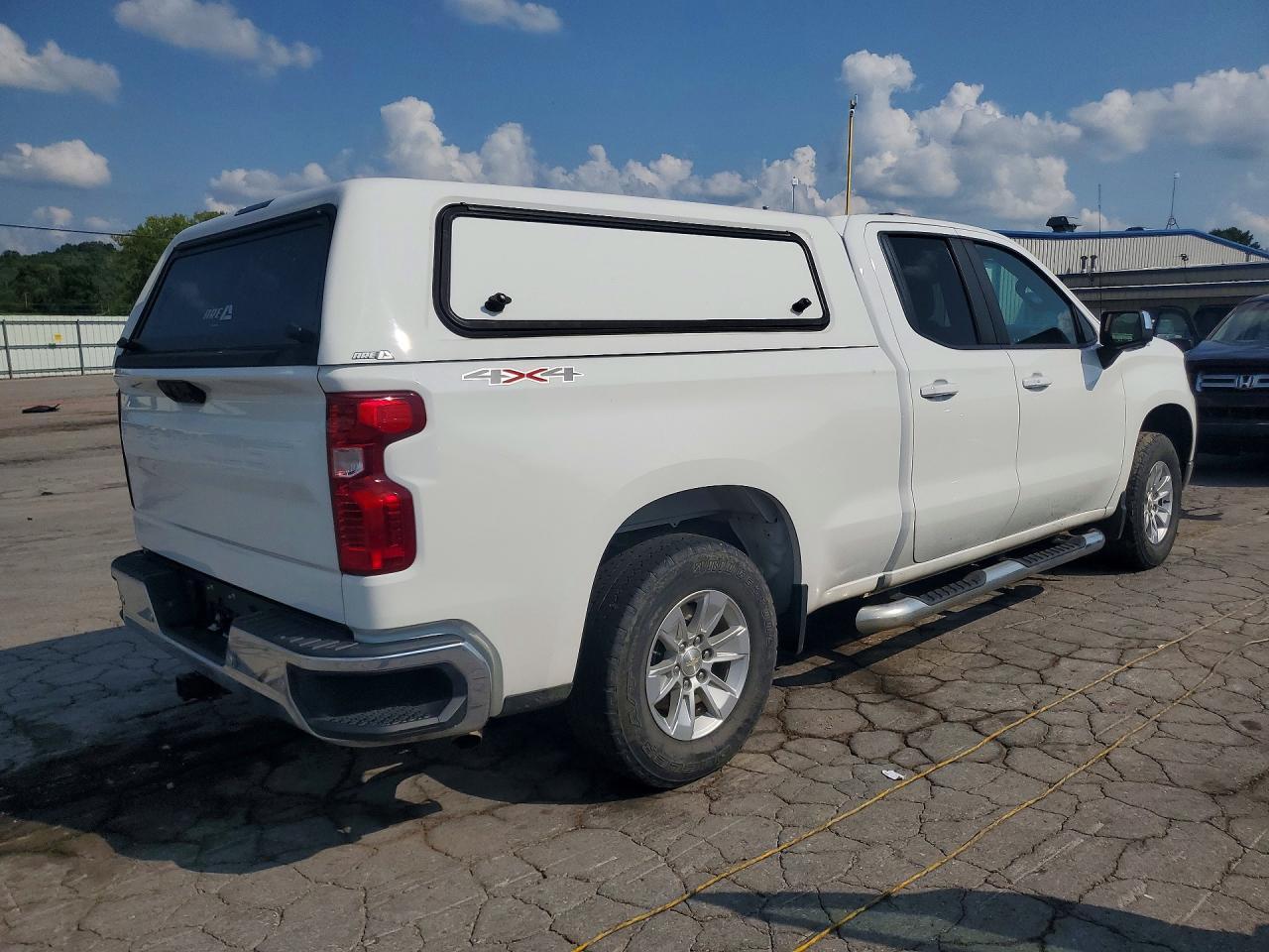 2022 Chevrolet Silverado K1500 Lt - zdjęcie 3
