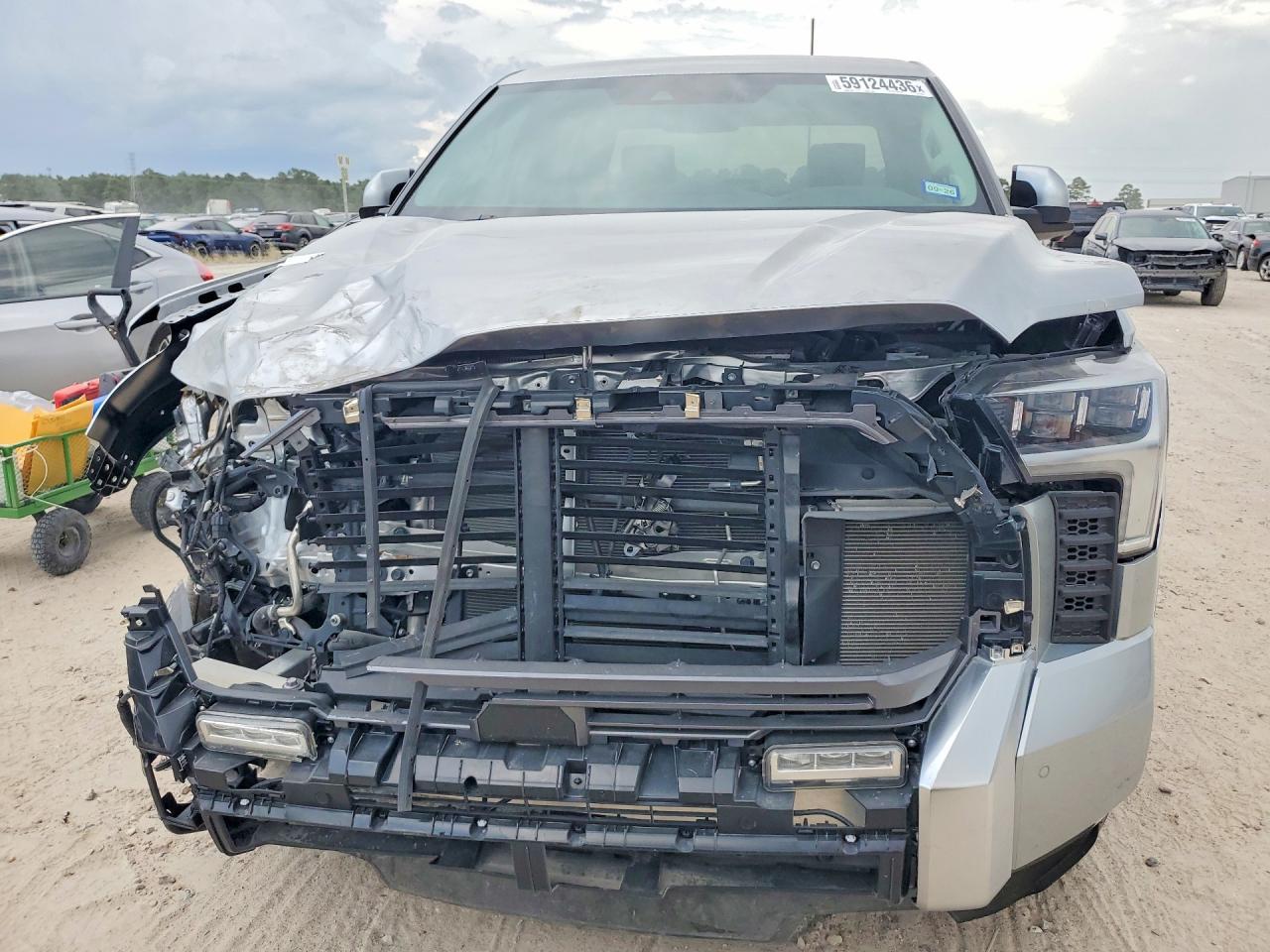 2024 Toyota Tundra Crewmax Limited - zdjęcie 5