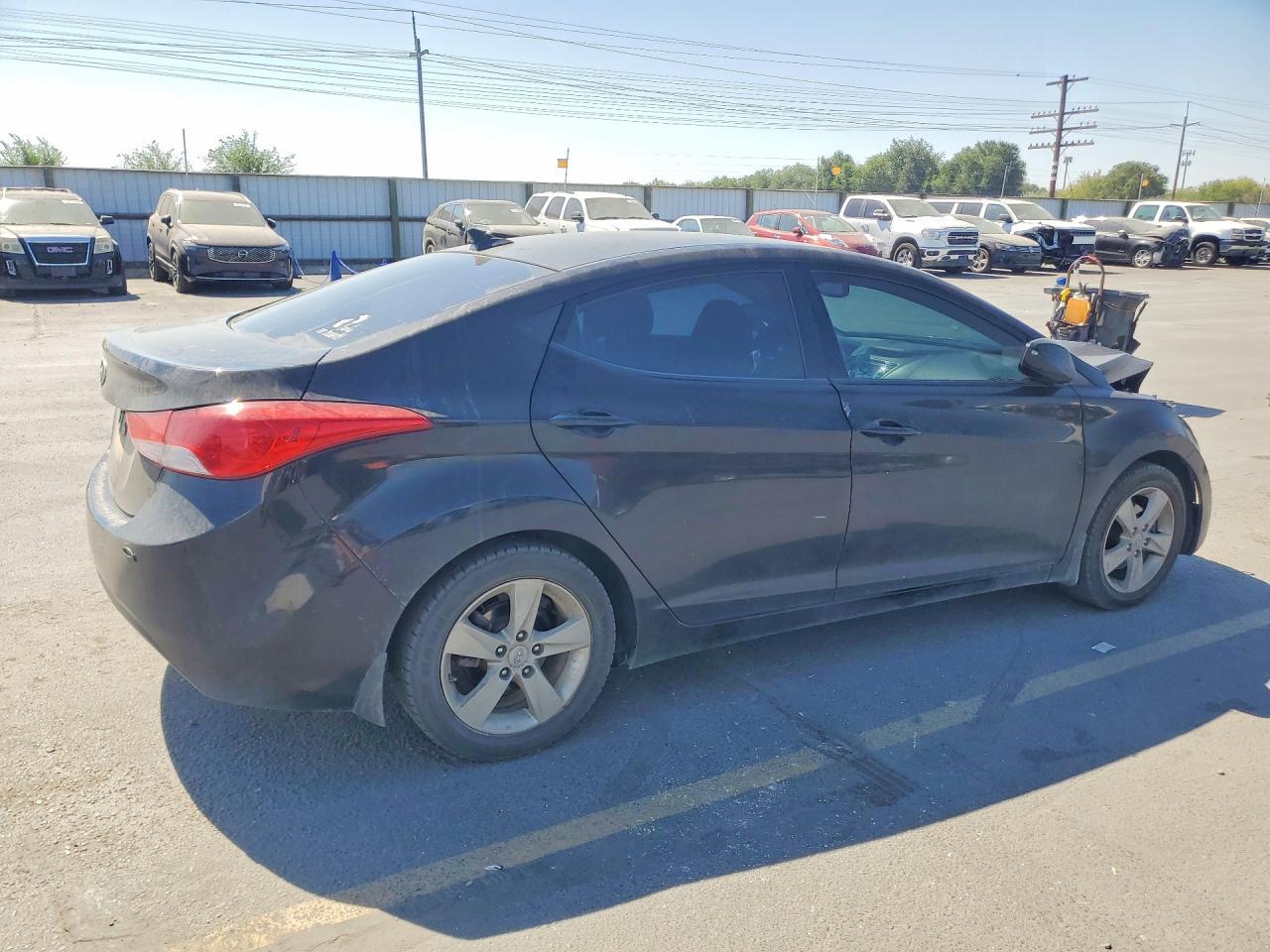 2013 Hyundai Elantra Gls - zdjęcie 3