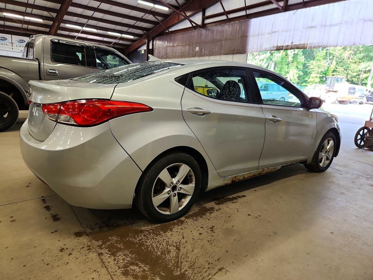 2013 Hyundai Elantra Gls - zdjęcie 3