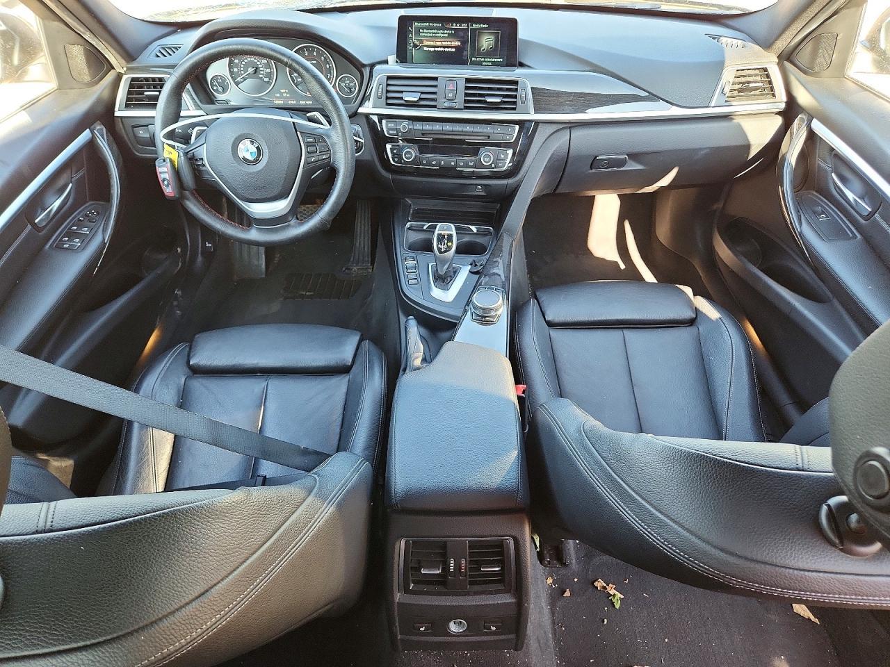 2017 BMW Seria 3 330i - zdjęcie 8