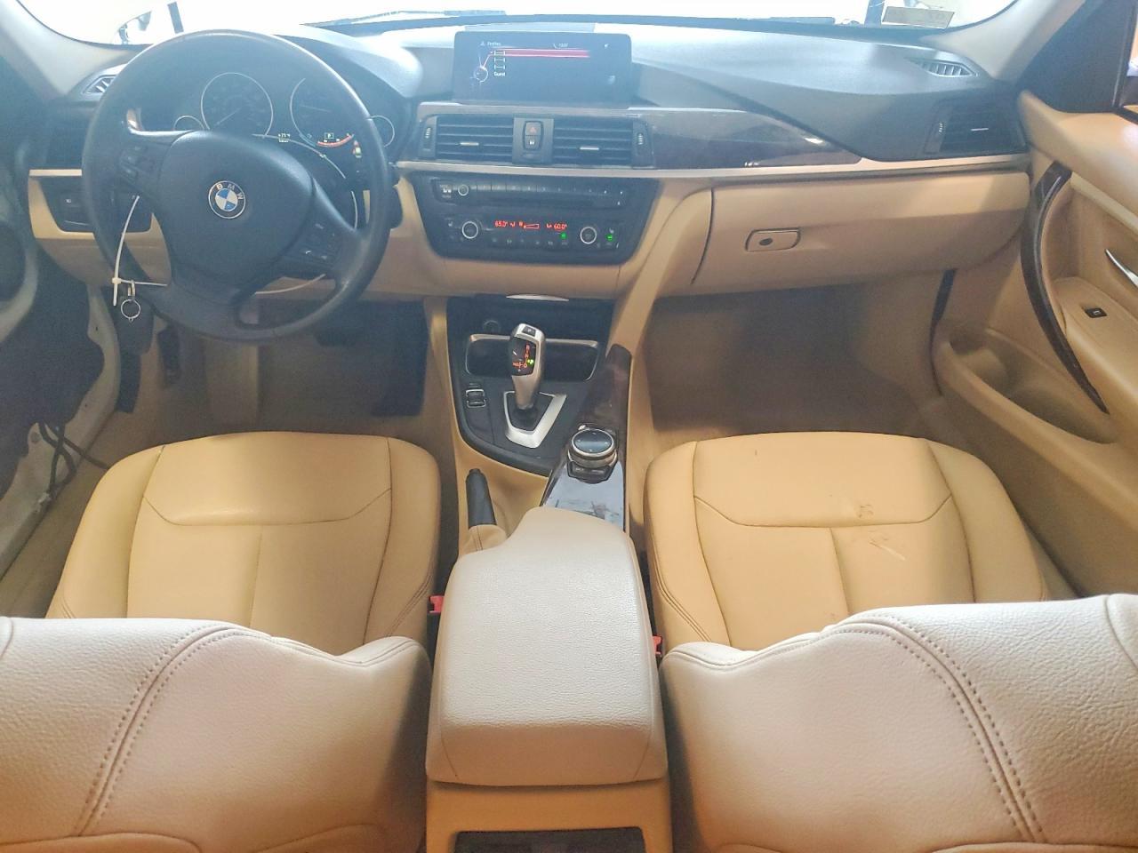 2014 BMW 320 I xDrive - zdjęcie 8