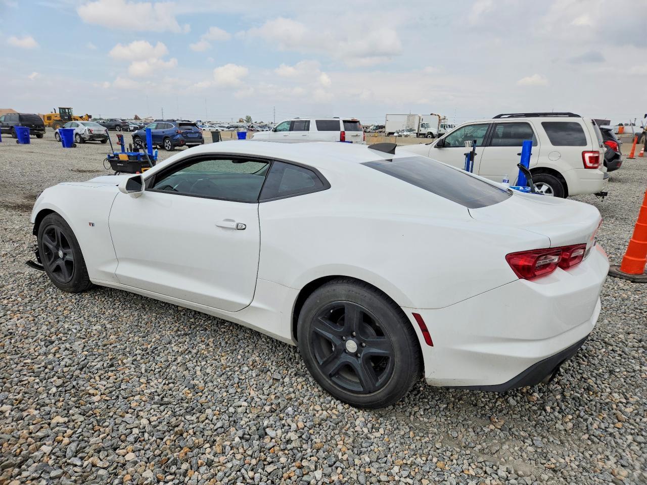 2020 Chevrolet Camaro Ls - zdjęcie 2