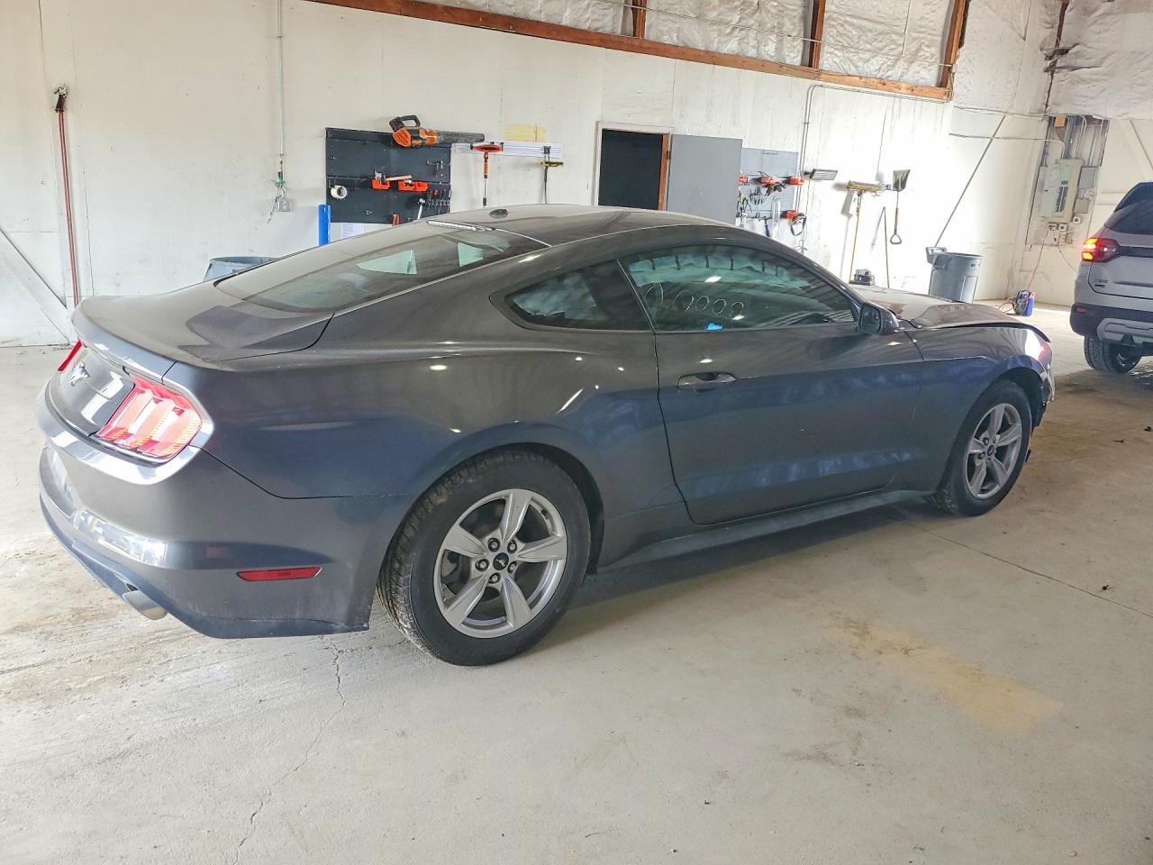 2020 Ford Mustang - zdjęcie 3