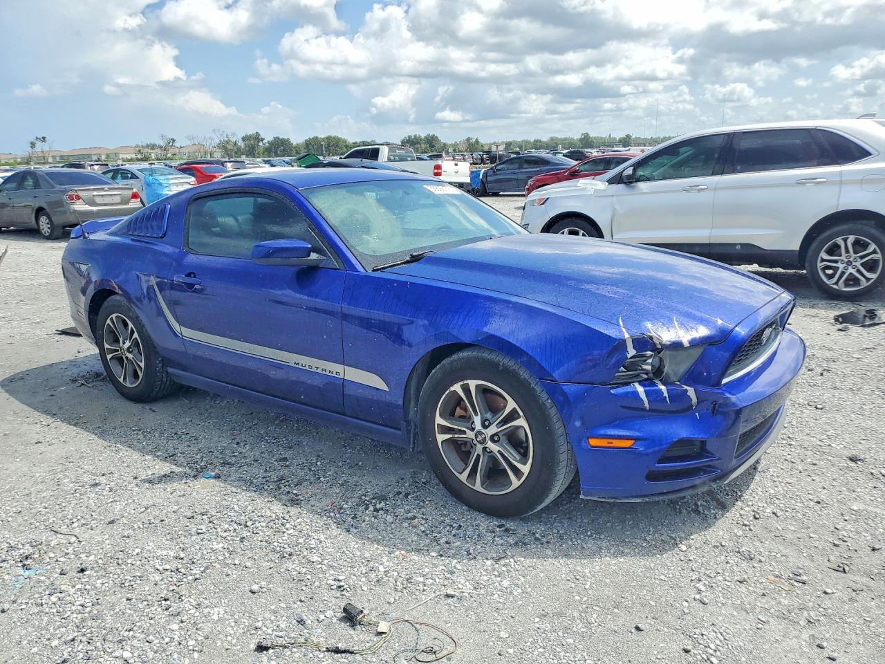 2013 Ford Mustang - zdjęcie 4