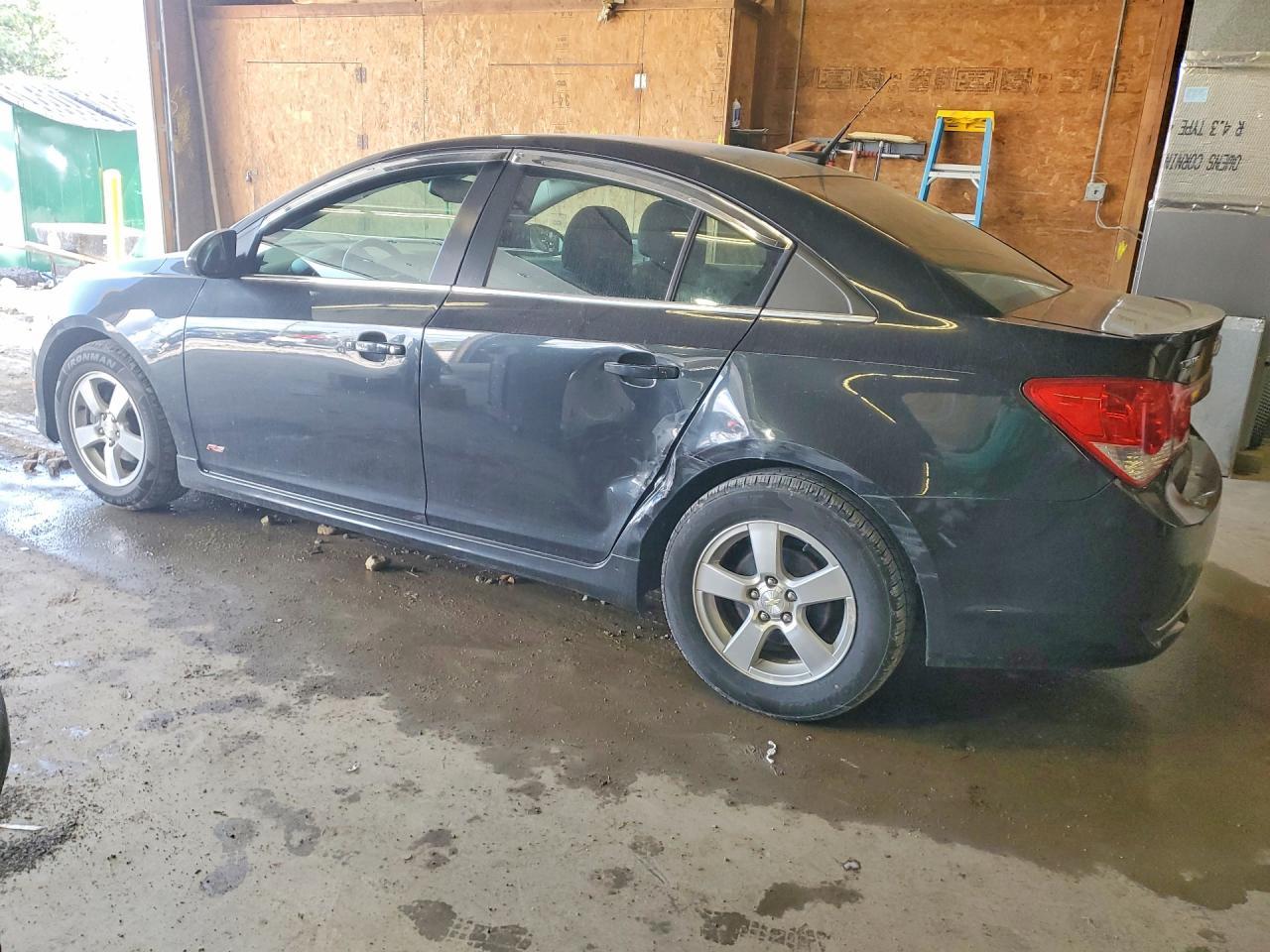 2014 Chevrolet Cruze - zdjęcie 2
