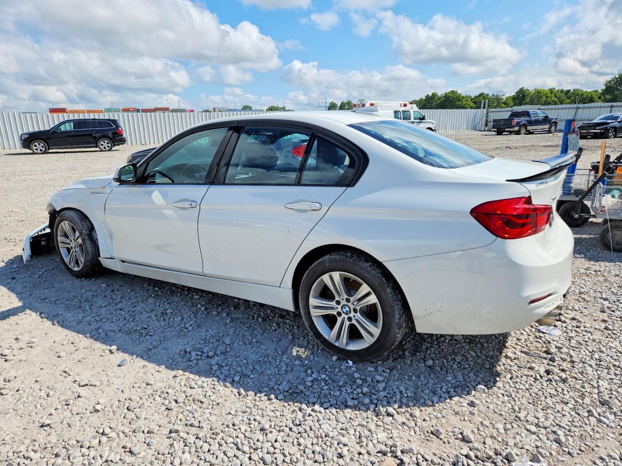 2016 BMW Seria 3 328i - zdjęcie 2