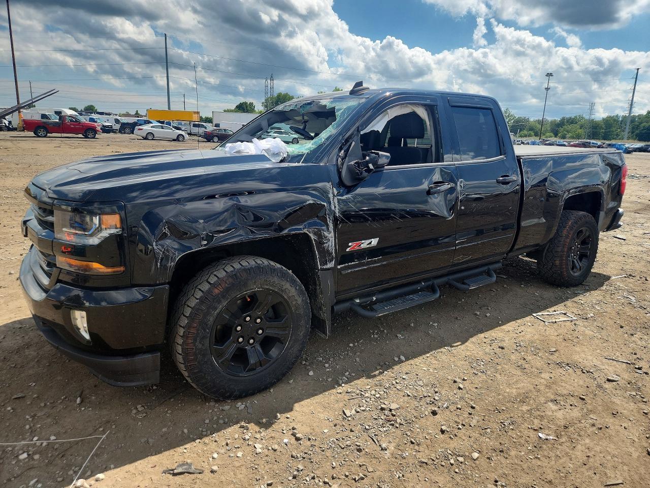 2017 Chevrolet Silverado K1500 Lt - zdjęcie główne