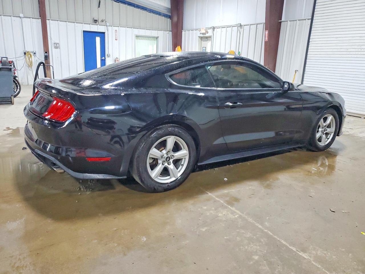 2018 Ford Mustang - zdjęcie 3