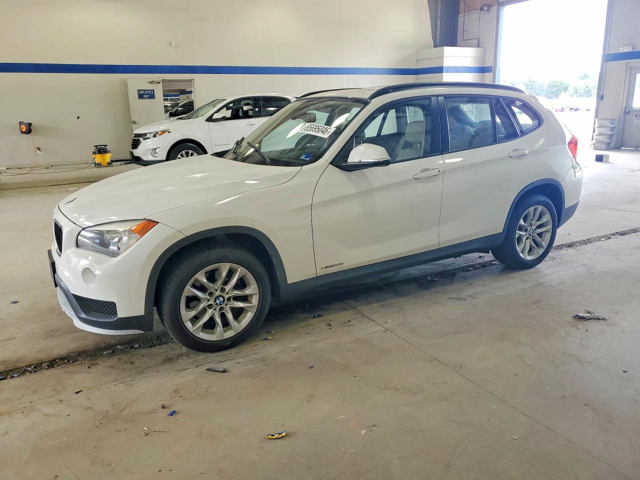 2015 BMW X1 xDrive28I - zdjęcie główne