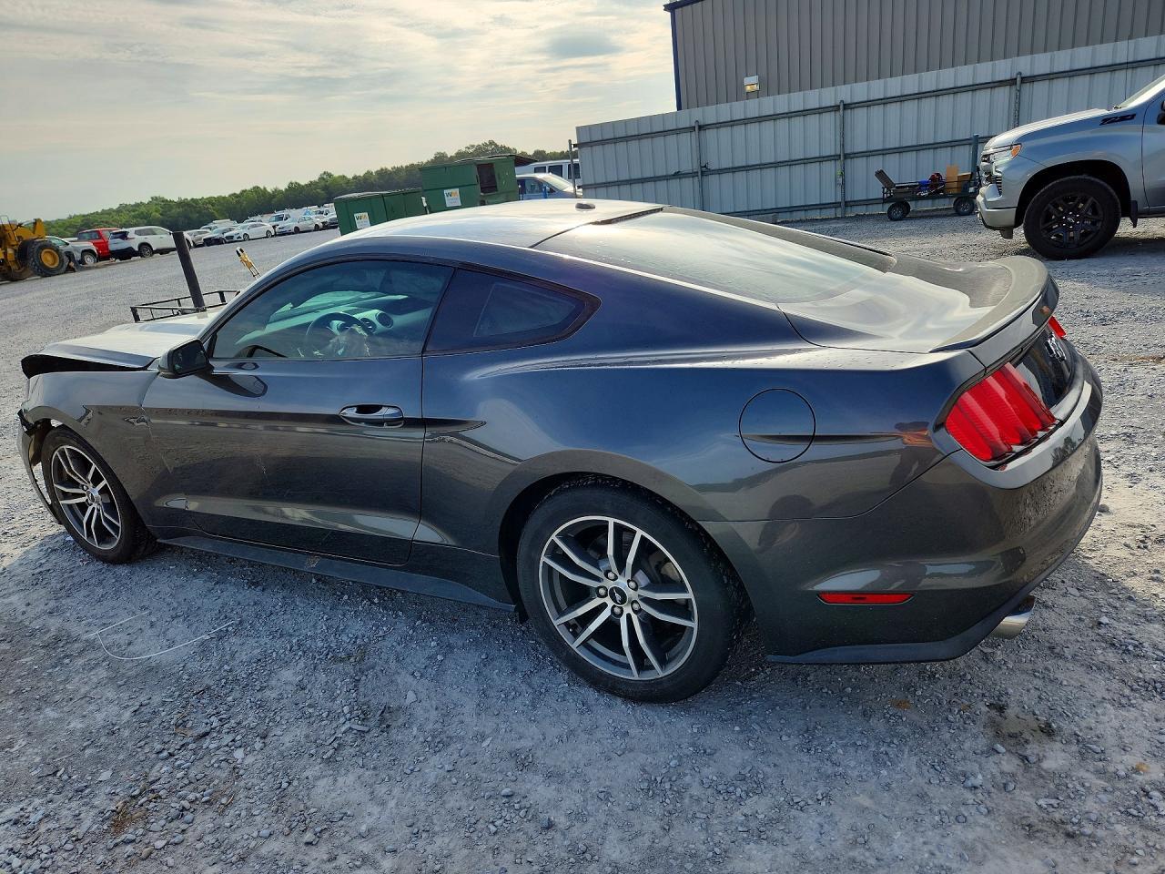 2015 Ford Mustang - zdjęcie 2