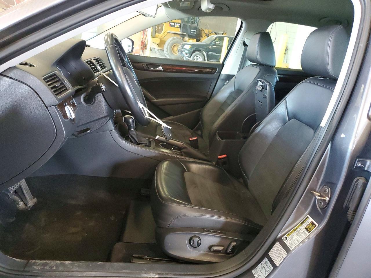 2015 Volkswagen Passat Sel - zdjęcie 7