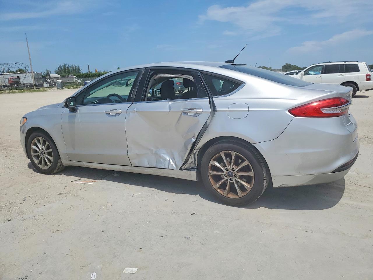 2017 Ford Fusion Se - zdjęcie 2
