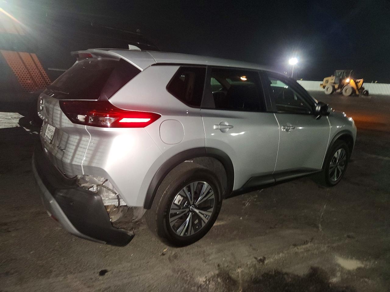 2023 Nissan Rogue Sv - zdjęcie 3