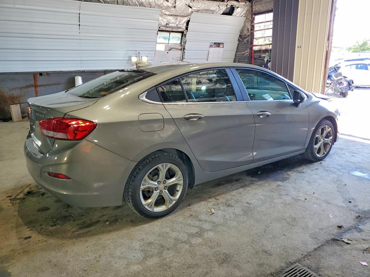 2019 Chevrolet Cruze Premier - zdjęcie 3