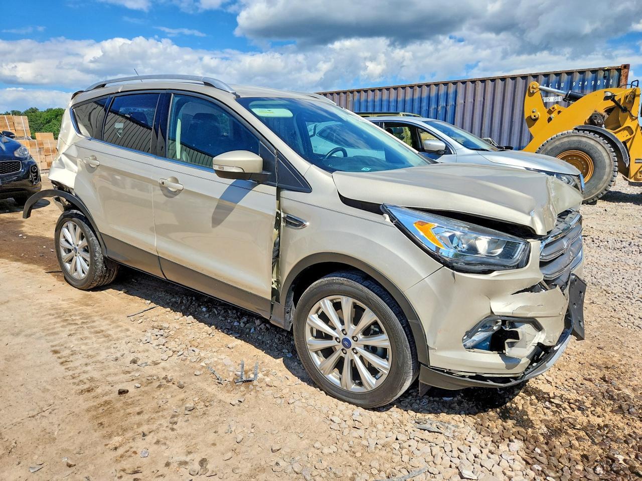 2017 Ford Escape Titanium - zdjęcie 4