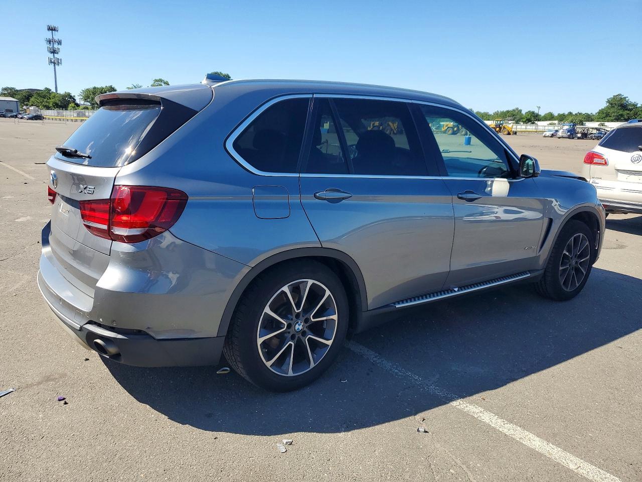 2016 BMW X5 xDrive35I - zdjęcie 3