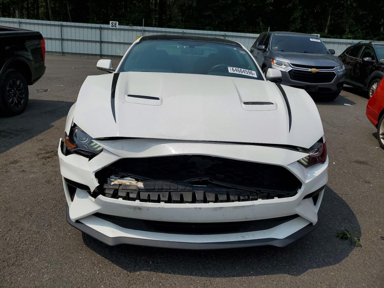 2018 Ford Mustang - zdjęcie 5