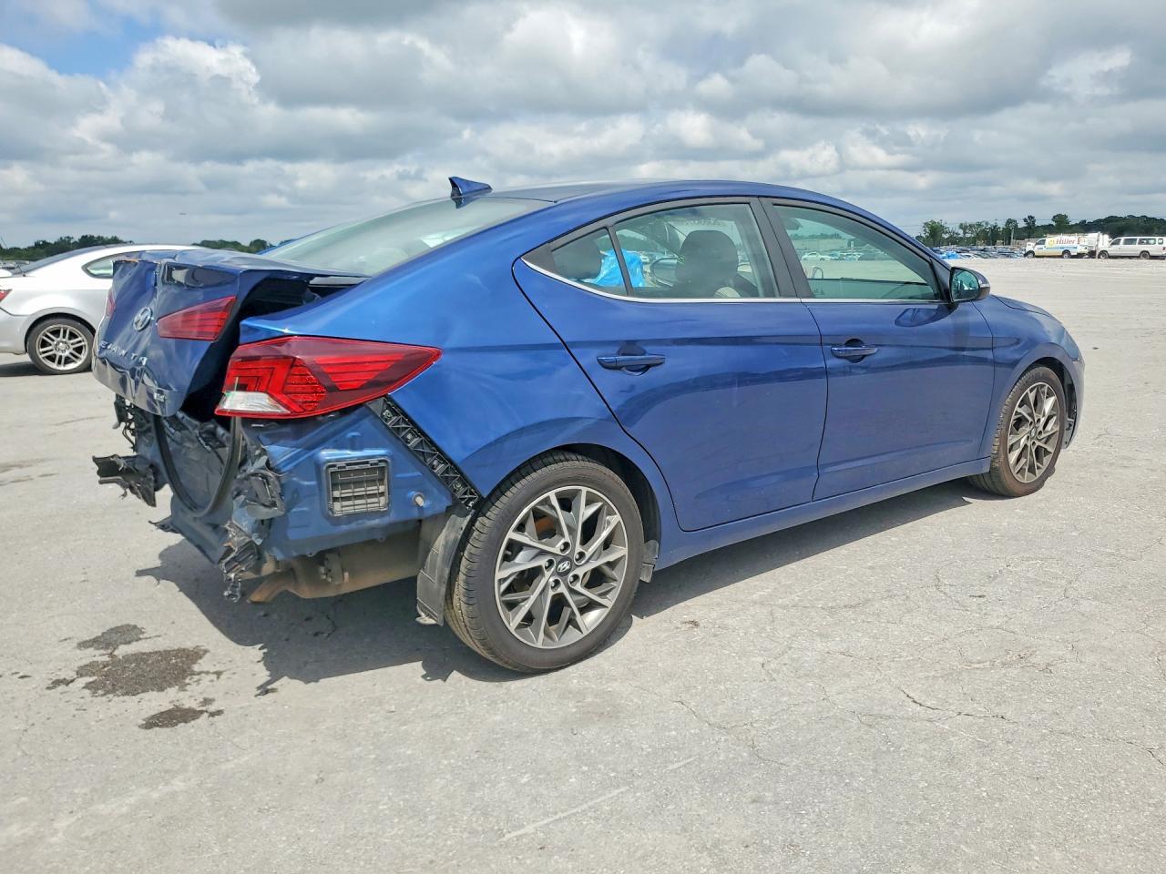 2020 Hyundai Elantra Limited - zdjęcie 3