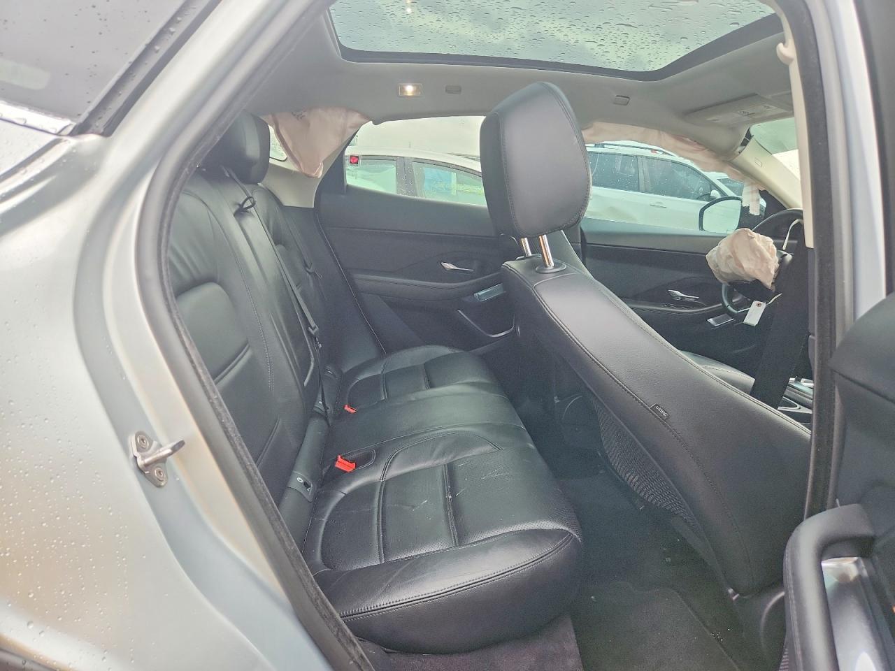 2018 Jaguar E-Pace S - zdjęcie 10