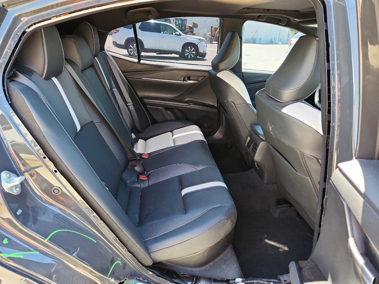 2026 Toyota Camry Se - zdjęcie 10