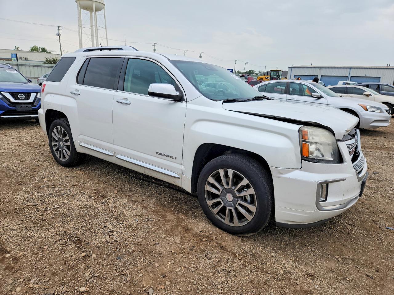 2016 GMC Terrain Denali - zdjęcie 4