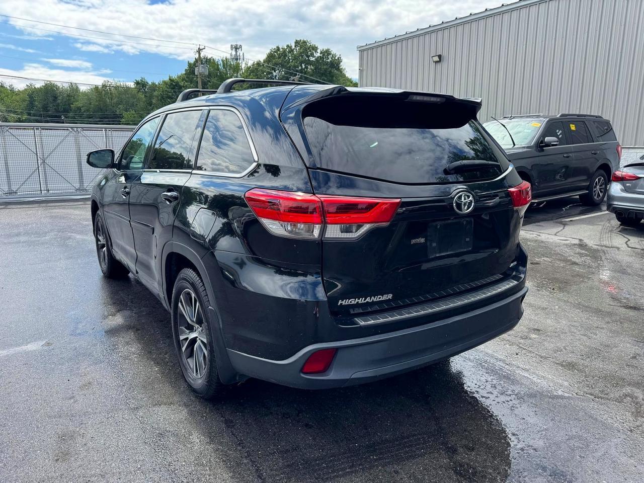 2018 Toyota Highlander Le - zdjęcie 2