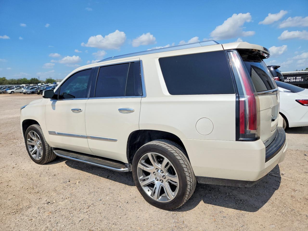 2015 Cadillac Escalade Luxury - zdjęcie 2