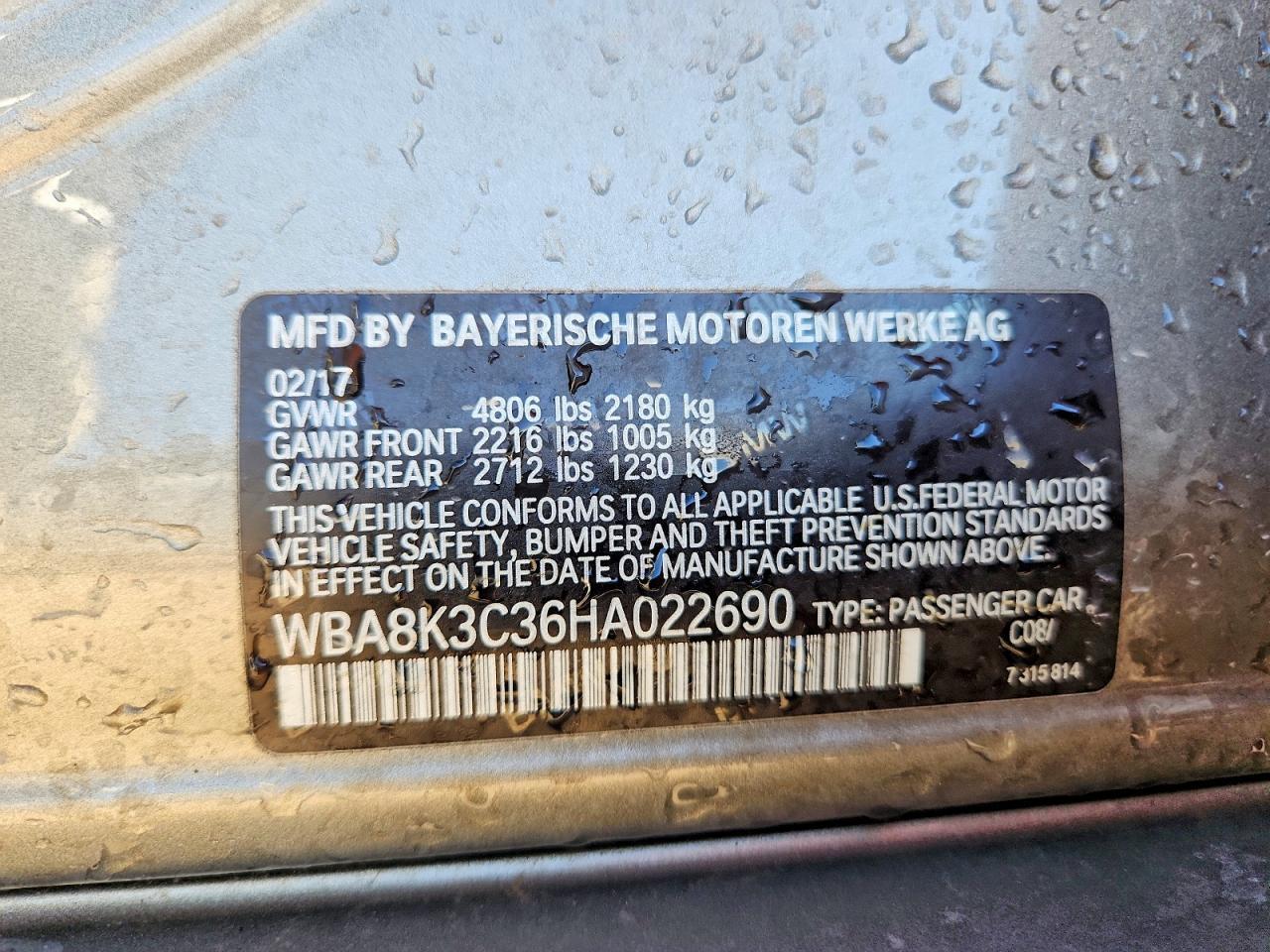 2017 BMW Seria 3 330i - zdjęcie 12