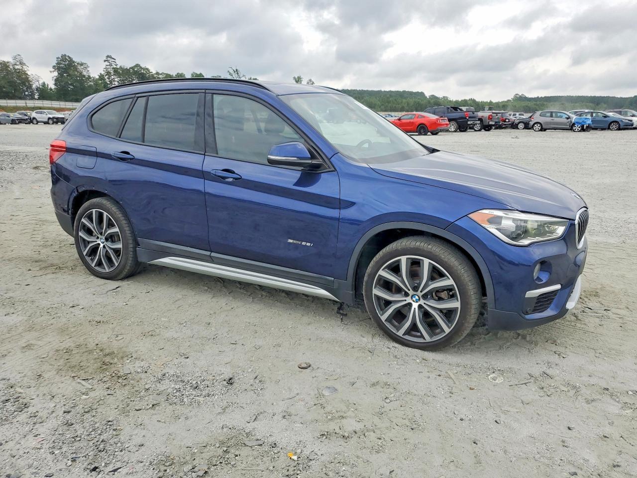 2017 BMW X1 Sdrive28I - zdjęcie 4