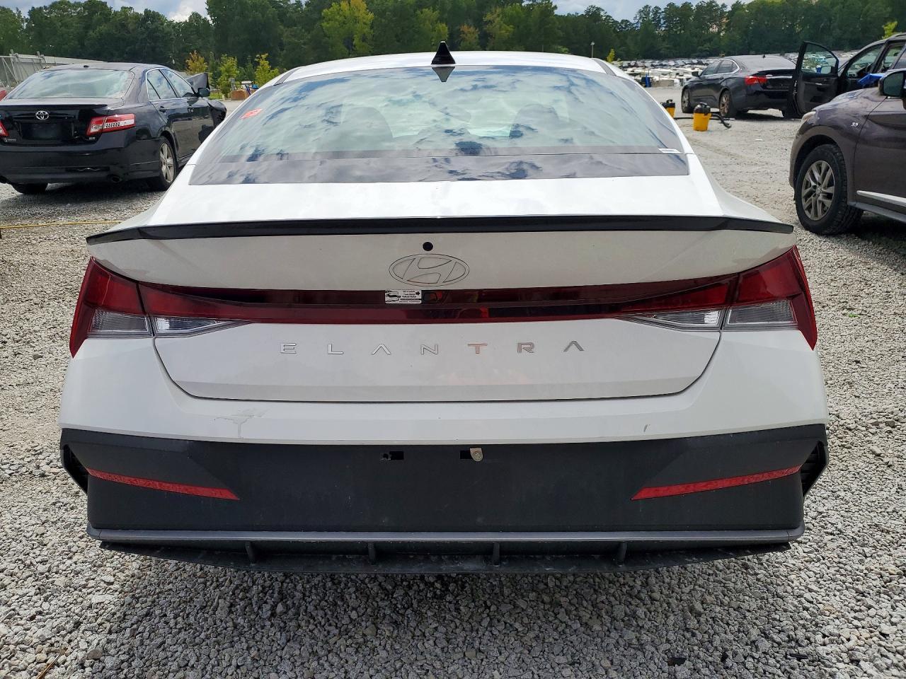 2026 Hyundai Elantra Sel Sport - zdjęcie 6