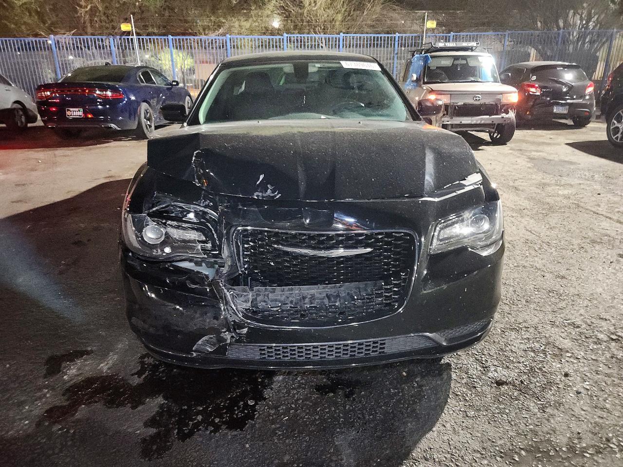 2020 Chrysler 300 Touring - zdjęcie 5