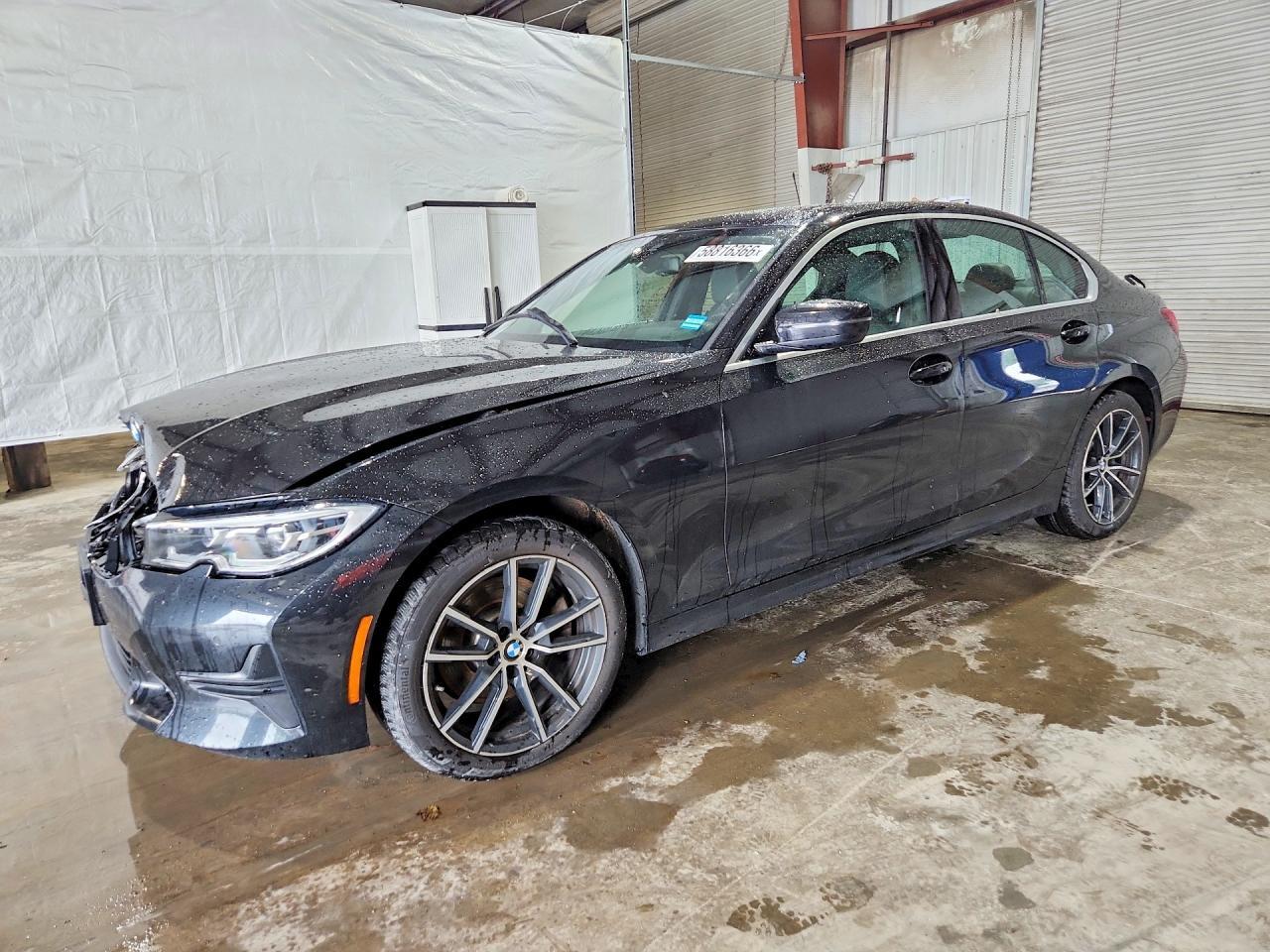 2019 BMW Seria 3 330i - zdjęcie główne