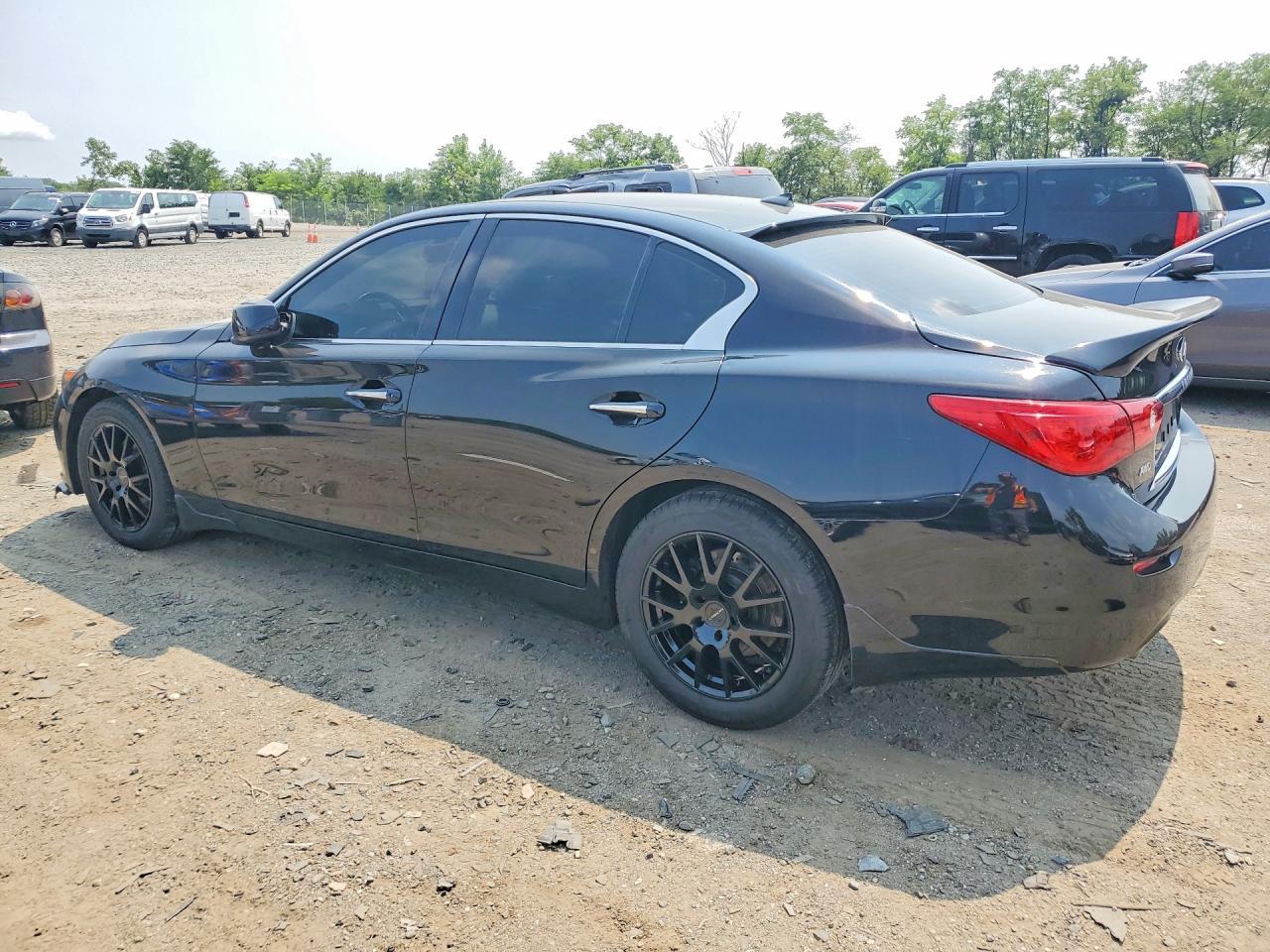 2015 Infiniti Q50 Premium - zdjęcie 2