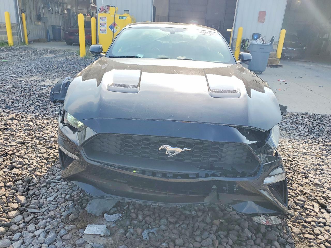 2020 Ford Mustang - zdjęcie 5