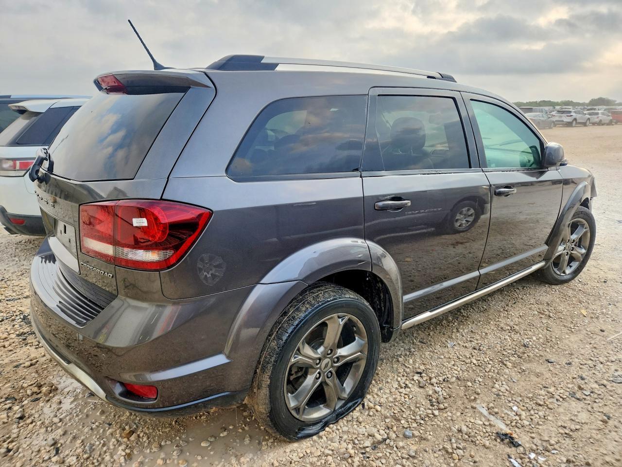 2018 Dodge Journey Crossroad - zdjęcie 3