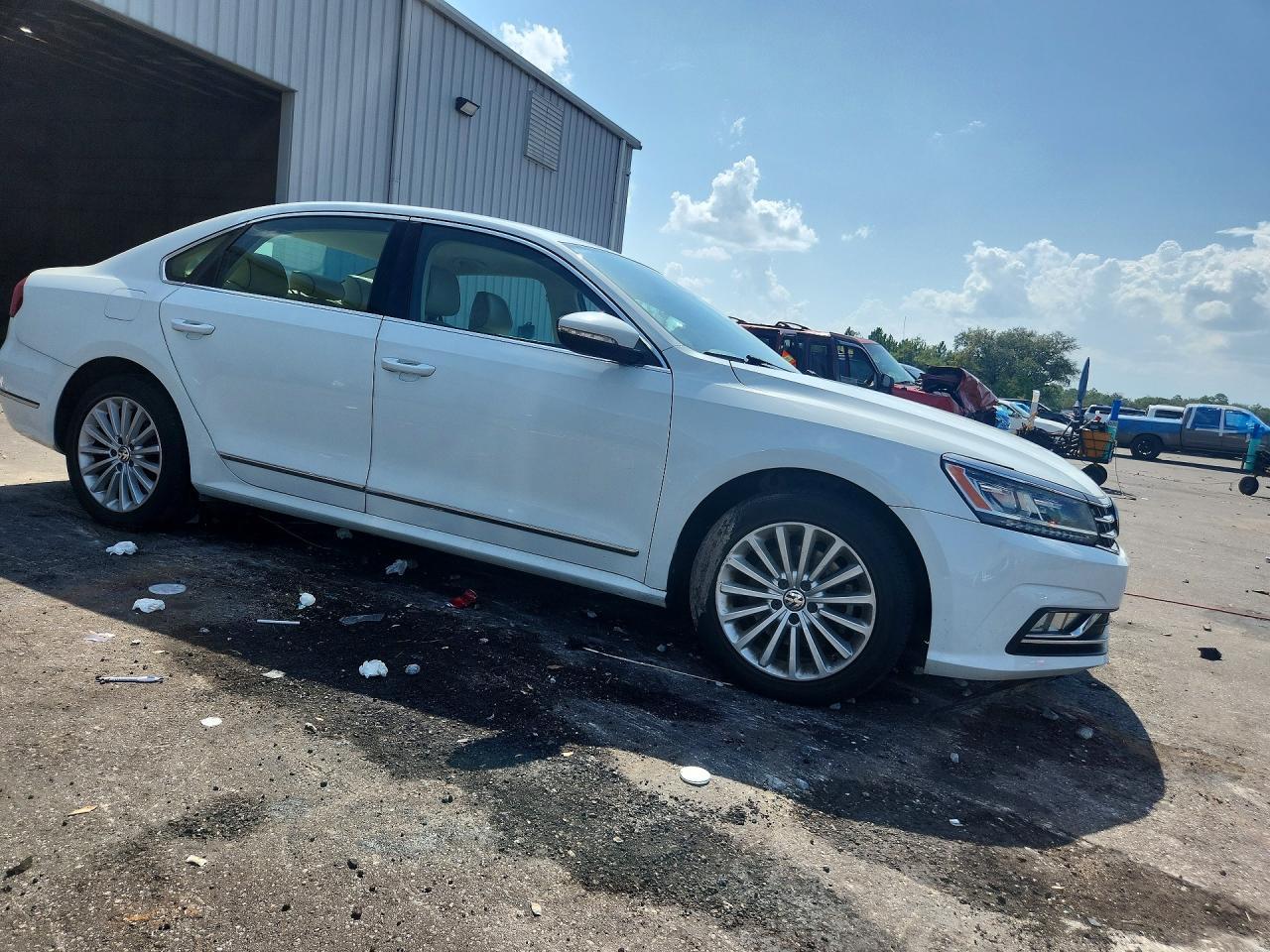 2016 Volkswagen Passat - zdjęcie 4