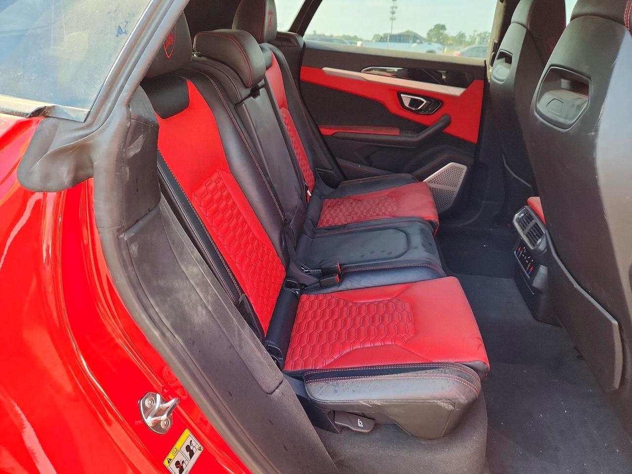 2019 Lamborghini Urus - zdjęcie 11