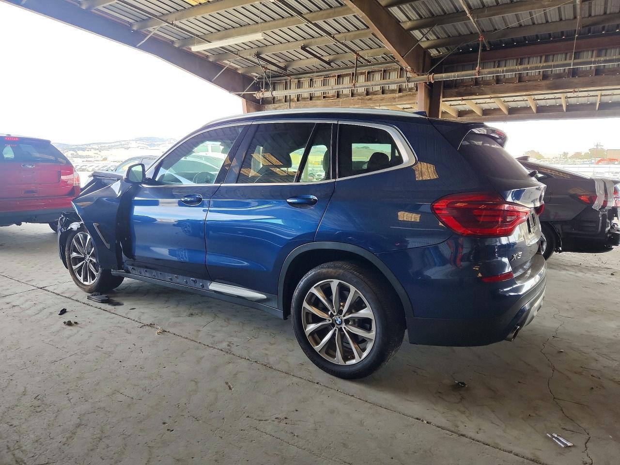 2018 BMW X3 xDrive30I - zdjęcie 2