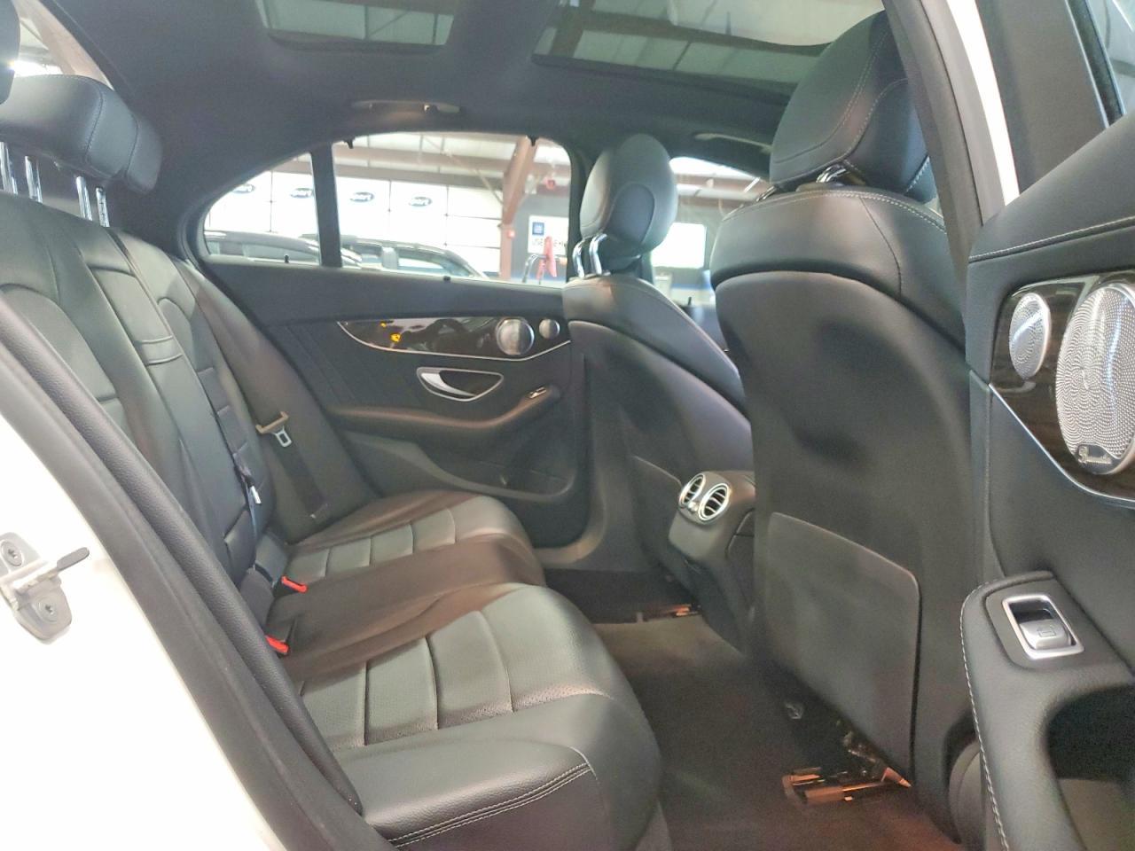 2015 Mercedes-Benz C 400 4Matic - zdjęcie 10