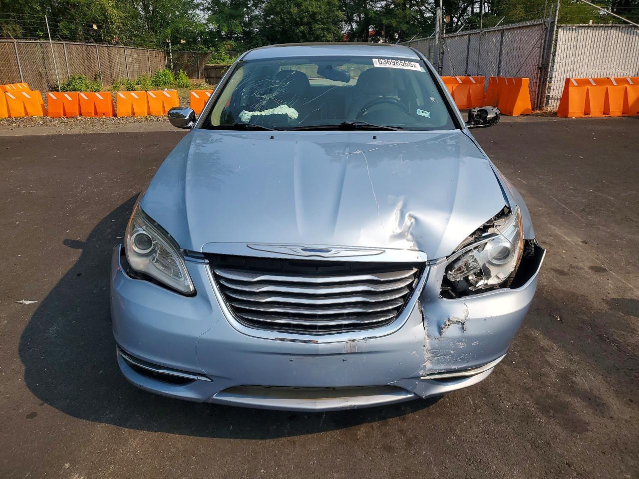 2014 Chrysler 200 Limited - zdjęcie 5