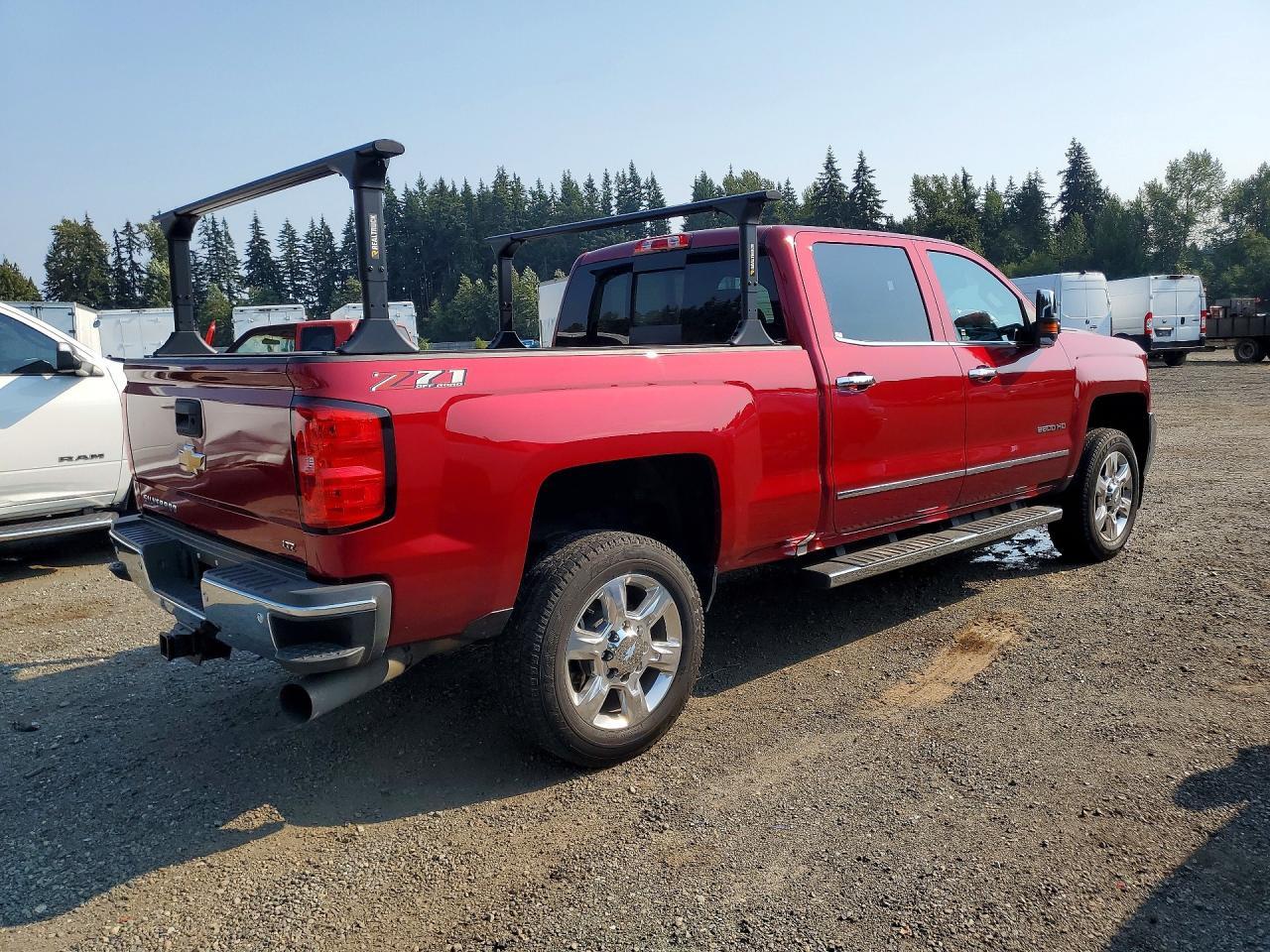 2018 Chevrolet Silverado K2500 Heavy Duty Ltz - zdjęcie 3