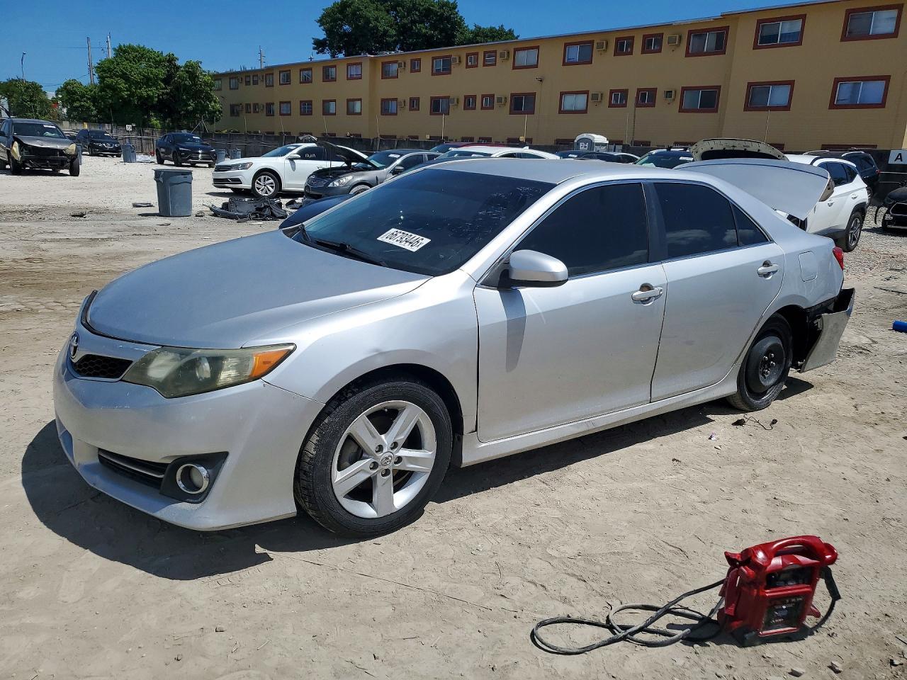 2013 Toyota Camry Se - zdjęcie główne