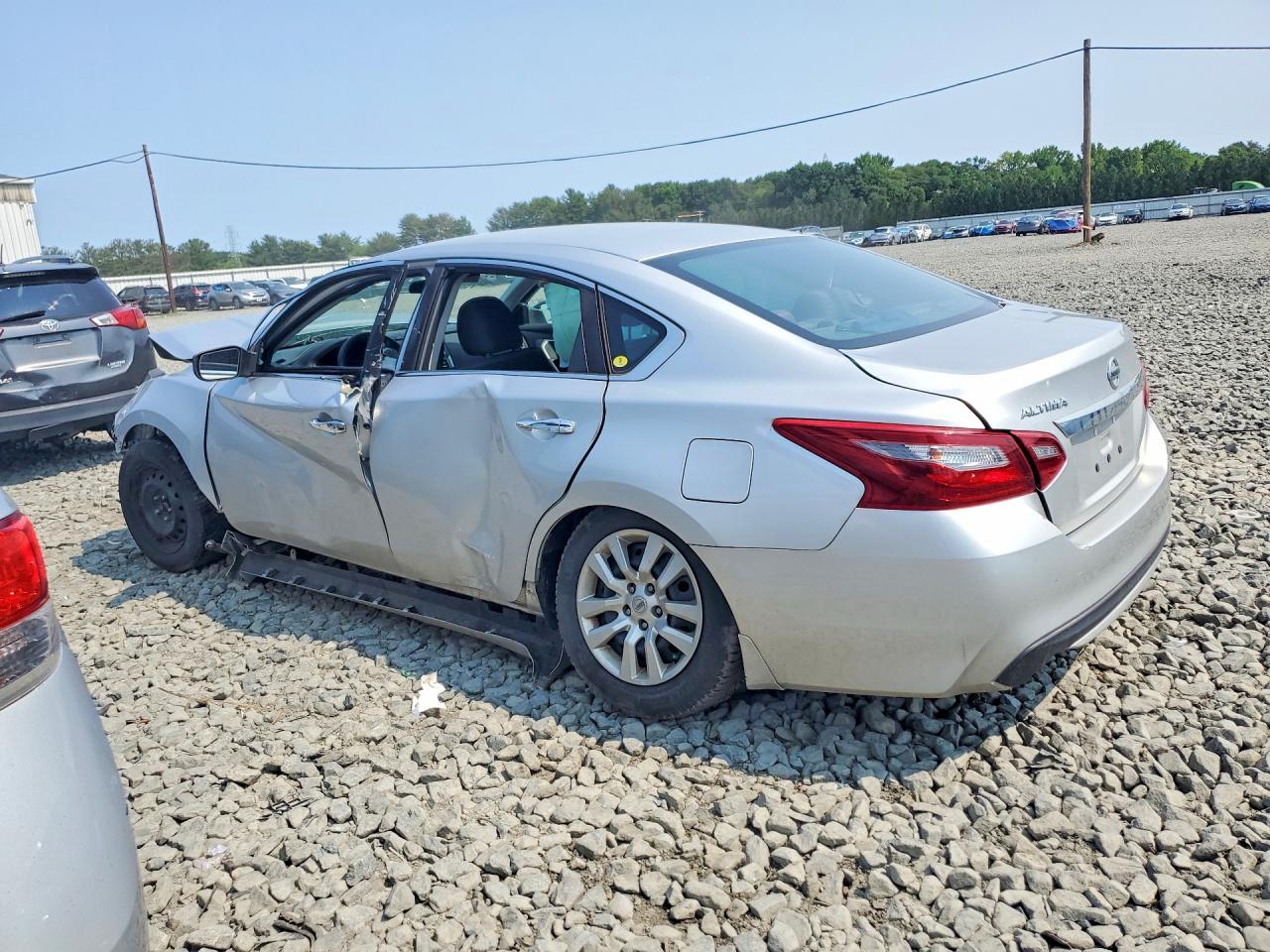 2018 Nissan Altima 2.5 S - zdjęcie 2